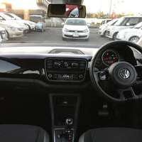 VW up! 5ドアhigh up! 6ヶ月保証付 ワンオーナー オートクルコンのサムネイル