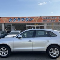 アウディQ5 2.0TFSIクワトロ 4WD ETC Bカメラ ヒーター付Pメモリーシートのサムネイル