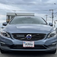 ボルボ S60 D4ダイナミック エディション 1オーナーヒーター付白革Pシート Bカメラのサムネイル