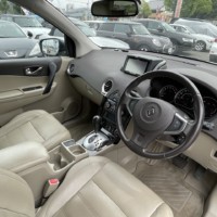 ルノーコレオス プレミアム 4WD ヒーター付電動革シートのサムネイル