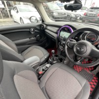 ミニ クーパー3ドア 6速MT車 純正ナビ ETCスマートキー　iStopのサムネイル