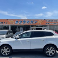 ボルボXC60 T6 AWD 4WD ヒ-タ-付P革シ-ト Bカメラ  ドラレコ ETCのサムネイル