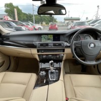 BMW 523dブルーパフォーマンス ハイラインPkg ヒーター付電動革シート 地TV Bカメラ ETCのサムネイル