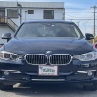 BMW 320dラグジュアリー パワーシート 純正ナビ Bカメラ ETC 禁煙のサムネイル