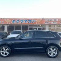 アウディQ5 2.0TFSIクワトロSラインパッケージ 4WD 電動シート　バックカメラ　ETC 純正AWのサムネイル