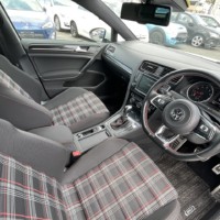 VWゴルフ GTI 純正ナビ Bカメラ ドラレコ  Pスタート ETCのサムネイル