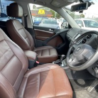 VWティグアン スポーツ&スタイル 4WD ヒーター付電動革シート ナビ Bカメラ ETCのサムネイル