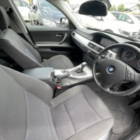 BMW 320i 電動シート Bカメラ ETC ナビ 純正AWのサムネイル