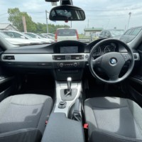 BMW 320i 電動シート Bカメラ ETC ナビ 純正AWのサムネイル
