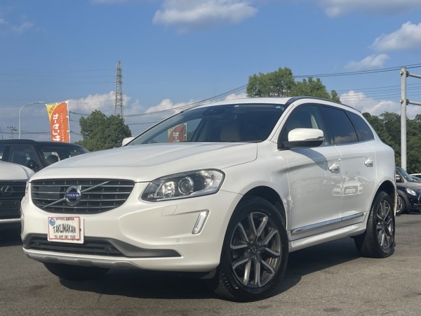 ボルボXC60 T6 AWD Rデザイン 4WD ヒーター付電動革シート SR Bカメラ ETCのサムネイル