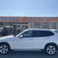 BMW　X1 xドライブ20iハイラインパッケージ 4WD ワンオーナー 電動革シート Bカメラ 禁煙車のサムネイル