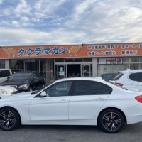 BMW 320dブルーパフォーマンス バックカメラ 電動シート  ETC ナビのサムネイル