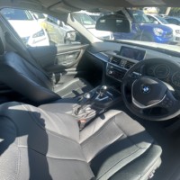 BMW 320dブルーパフォーマンス ラグジュアリーワンオーナー ヒーター付P革シート ETCのサムネイル