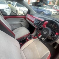 VW up! 5ドアhigh up! キーレス　シートヒーターのサムネイル