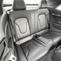 アウディS5カブリオレ 3.0 4WD 革シート Bカメラ ETC ナビTV 社外マフラーのサムネイル