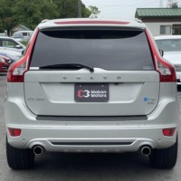 ボルボXC60 T6 AWD Rデザイン 4WD レザーシート Bカメラ  ETC ドラレコ ナビTVのサムネイル