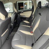 ボルボXC60 T6 AWD Rデザイン 4WD レザーシート Bカメラ  ETC ドラレコ ナビTVのサムネイル