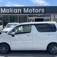 ワゴンR 660ハイブリッドFXセーフティPKG装着車 4WD Bカメラ ETC シートヒーター スマートキーのサムネイル