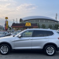 BMW　X3 xドライブ20d 4WD ヒーター付革シート  Bカメラ ETC ナビ TVのサムネイル