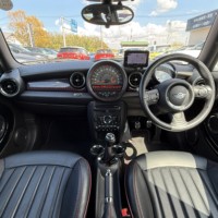 ミニクラブマン クーパーSハンプトン 6速MTヒーター付レザーシート ETC キーレスのサムネイル