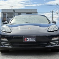 ポルシェパナメーラ 4 PDK 4WD ヒーター付P革シート ETC  Bカメラ ナビ TVのサムネイル