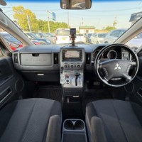 デリカD:5 2.4Gナビパッケージ 4WD Bカメラ ドラレコ  片側電動スライドドアのサムネイル