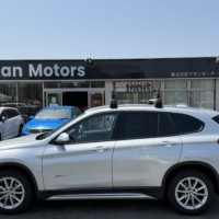 BMW　X1 xドライブ18d 4WD 1年保証付 禁煙車 純正ナビ  Bカメラ ETCのサムネイル