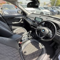 BMW　X1 xドライブ18d 4WD 1年保証付 禁煙車 純正ナビ  Bカメラ ETCのサムネイル