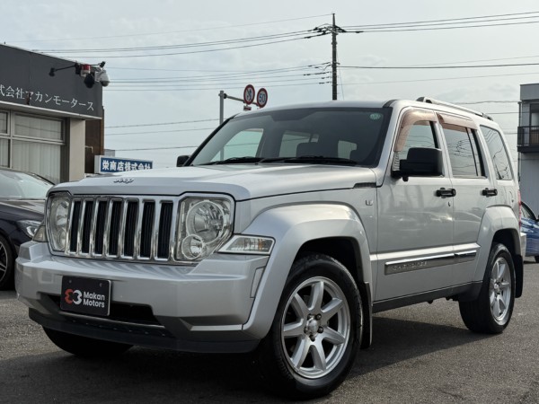 ジープチェロキー リミテッド 4WD ヒーター付電動革シート ETC サイドカメラ