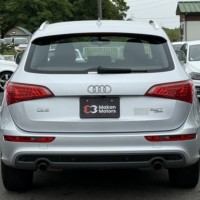 アウディQ5 2.0TFSIクワトロSラインパッケージ 4WD Bカメラ ETC 電動シート スマートキー ナビのサムネイル
