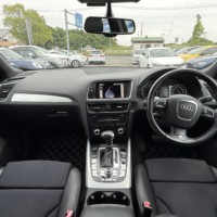アウディQ5 2.0TFSIクワトロSラインパッケージ 4WD Bカメラ ETC 電動シート スマートキー ナビのサムネイル