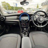 ミニ クーパー3ドア 6MT スマートキー 純正ナビ  ETC Bluetoothのサムネイル