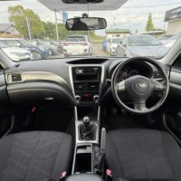 フォレスター 2.0XS 4WD 禁煙車1年保証付5MTヒーター付パワーシートのサムネイル