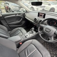 アウディ A3スポーツバック1.4TFSI ヒーター付Pレザーシート Bカメラ ETC ナビのサムネイル