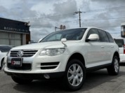 VWトゥアレグ V6 4WD ヒーター付電動レザーシート Bカメ