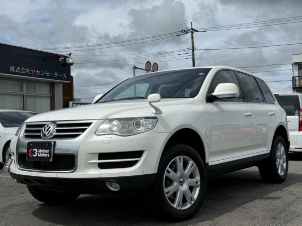 VWトゥアレグ V6 4WD ヒーター付電動レザーシート Bカメ