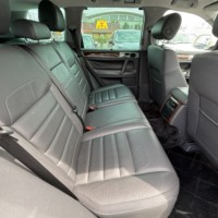 VWトゥアレグ V6 4WD ヒーター付電動レザーシート Bカメのサムネイル