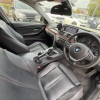 BMW 320iスポーツ 6MT ヒーター付P革シート Bカメラ ETC ナビのサムネイル