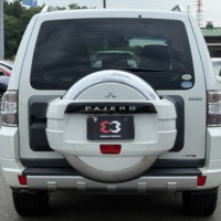 パジェロ ロング3.0エクシード 4WD 1年保証 サンルーフ Bカメラ ETC ナビ TVのサムネイル