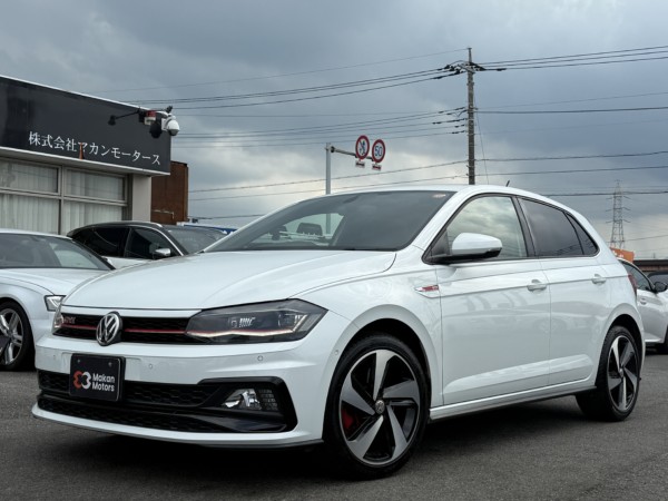 VWポロ 5ドアGTI 禁煙車　バックカメラ　ETC　デジタルメータークラスター　純正ナビ　フルセグTV　スマートキー　