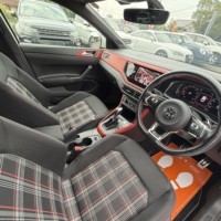 VWポロ 5ドアGTI 禁煙車　バックカメラ　ETC　デジタルメータークラスター　純正ナビ　フルセグTV　スマートキー　のサムネイル
