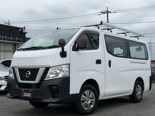 NV350キャラバン 5ドアバン2.5DターボDXロング4WD プレミア社1年保証付　スタッドレスタイヤ付属　バックカメラ　ETC　　ナビ　TV　ディーゼル