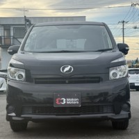 ヴォクシー 2.0トランスX バックカメラ　ETC　前後ドラレコ　タイヤ新品交換済　ナビ　地デジTVのサムネイル