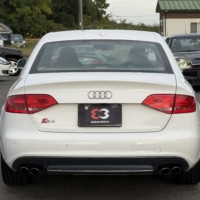 アウディ S4 4WD ヒーター付パワーレザーシート ETCサンルーフ ナビ 地デジTV スマートキー のサムネイル