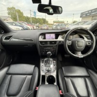 アウディ S4 4WD ヒーター付パワーレザーシート ETCサンルーフ ナビ 地デジTV スマートキー のサムネイル