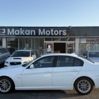 BMW 320i 6MT パワーシート ETC スマートキー ナビ ワンオーナーのサムネイル