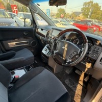 デリカD:5 2.4シャモニー 4WD プレミア社1年保証付 ETC　純正ナビ　地デジTVのサムネイル