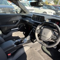 プジョーSUV 2008 GTライン バックカメラ　ETC　シートヒーター　スマートキーのサムネイル