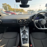 アウディ TTクーペ1.8TFSI Sラインパッケージ 禁煙車　純正ナビ　地デジTV　バックカメラ　ETC　スマートキー　Bluetoothのサムネイル