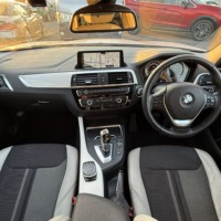 MW 118dスタイル 禁煙車　ハーフレザーシート　純正ナビバックカメラ　ETC　ドラレコ　スマートキー　ディーゼルターボのサムネイル